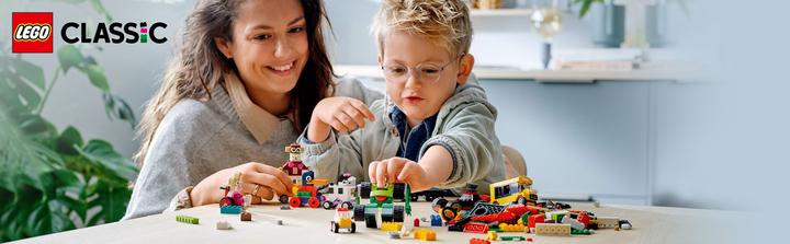Actual product image LEGO Stone box with wheels (11014, LEGO Classic)