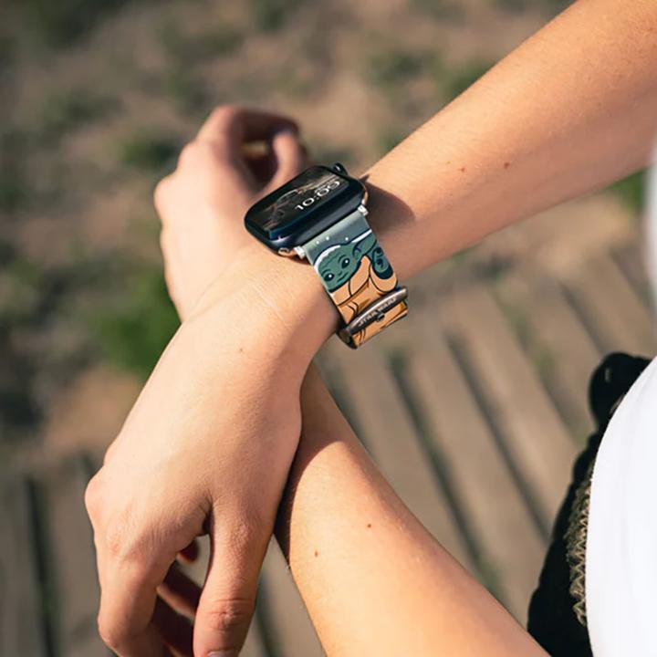 Image du produit Moby Fox Star Wars : The Mandalorian bracelet pour smartwatch The Child (Silicone)