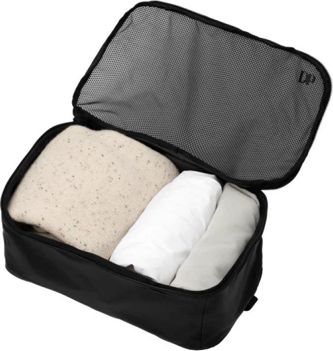 Actual product image D_b_ Essential Packing Cube L Black Out