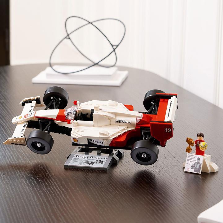 Immagine prodotto LEGO McLaren MP4/4 e Ayrton Senna (10330, LEGO Icons)