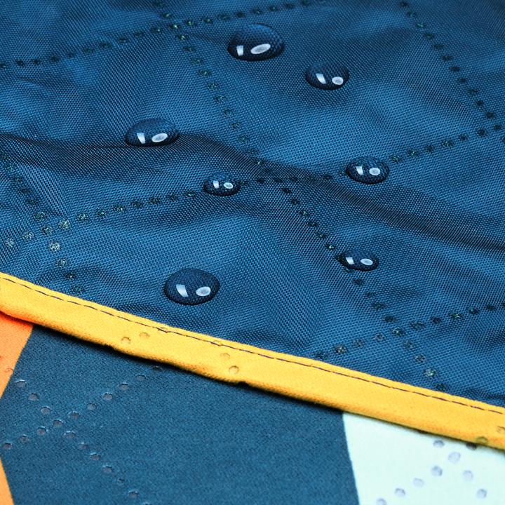 Actual product image Dock & Bay Picnic Blanket L Bananarama 170x170cm