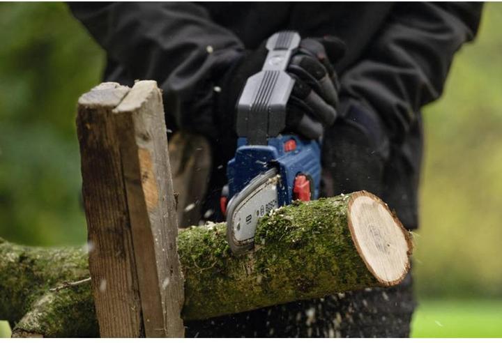 Actual product image Bosch Professional Bosch GKE 18V-15 Akku-Astsäge (Battery chain saw)