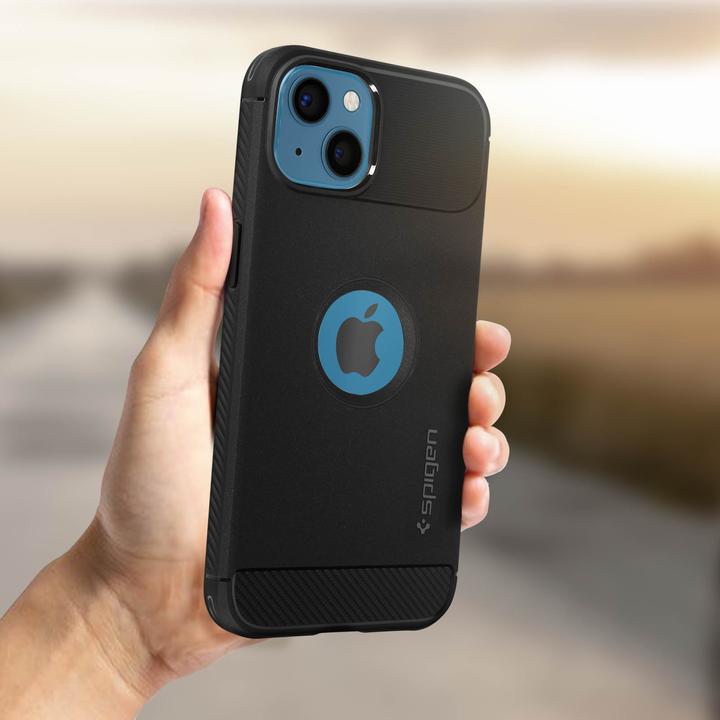 Actual product image Spigen Rugged Armor (Apple iPhone 13)