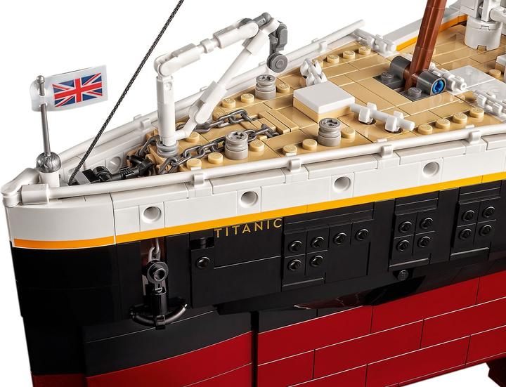 Actual product image LEGO Titanic (10294, LEGO Creator Expert, LEGO Rare Sets)