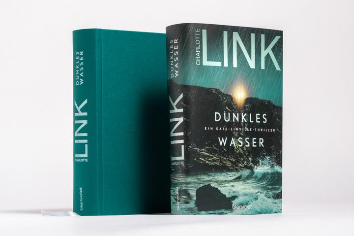 Productafbeelding Dunkles Wasser (Duits, Charlotte Link, 2024)