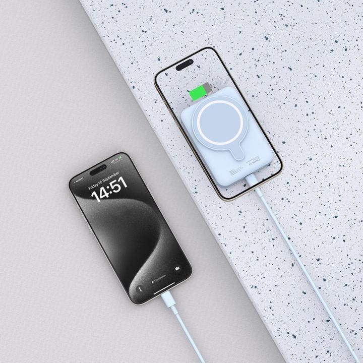 Actual product image Tech-Protect LifeMag PB11 Powerbank with MagSafe 10000mAh 15W USB-C port - blue + USB-C cable (10000 mAh, 15 W)