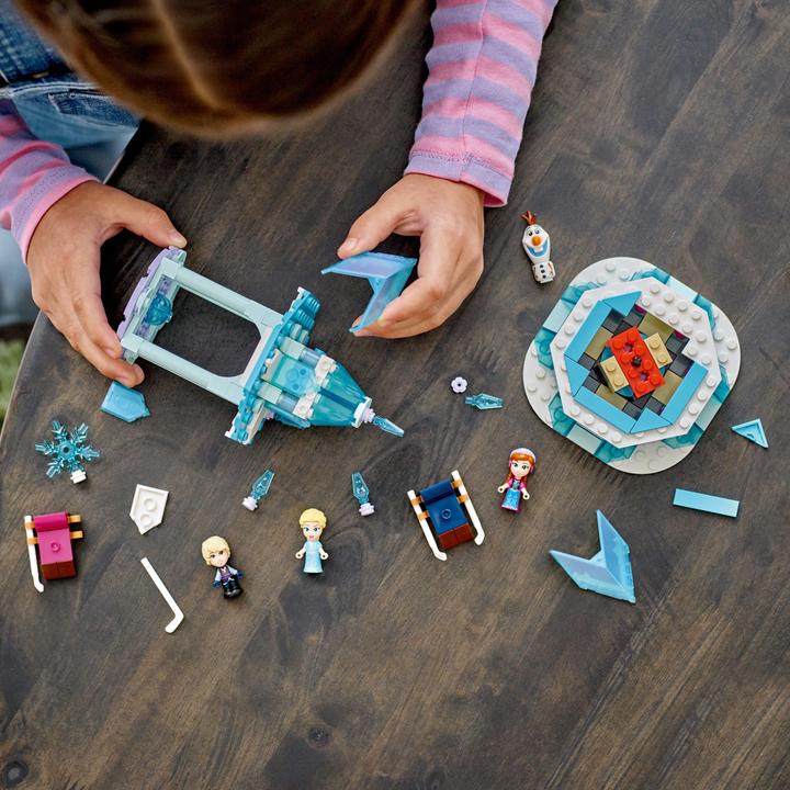 Produktbild LEGO Annas und Elsas magisches Karussell (43218, LEGO Disney)