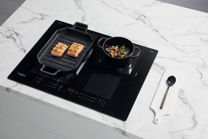 Actual product image Whirlpool WF S0160 NE Black Built-in Zone induction hob 4 zone(s)