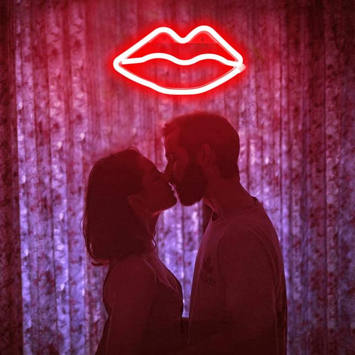 Produktbild Forever Light Neon LED Licht LIPS rot Fledermaus + USB FLNEO8 (2 cm)