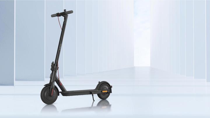 Actual product image Xiaomi Mi 3 Lite (20 km/h, 20 km, 300 W)