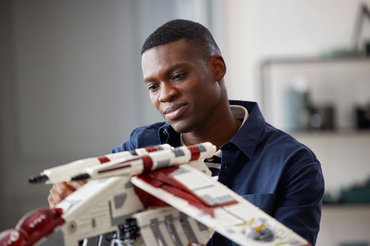 Actual product image LEGO UCS Republic Gunship (75309, LEGO Star Wars, LEGO Rare Sets)
