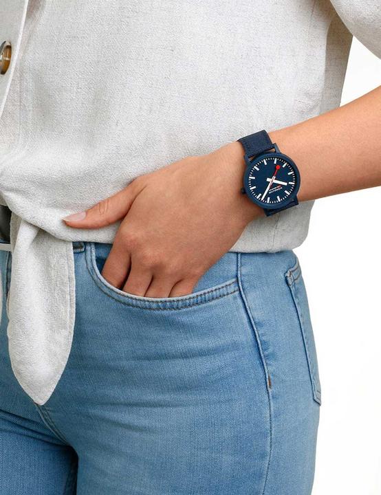 Actual product image Mondaine essence 41 mm (Analogue wristwatch, 41 mm)