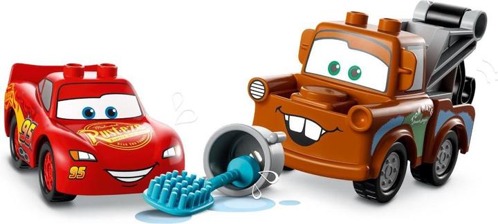 Produktbild LEGO Lightning McQueen und Mater in der Waschanlage (10996)