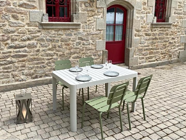 Actual product image Ezeis CALYPSO dining table for 6/8 pers., full aluminium, side extention * Extra-C Price for 1 piece (86.50 cm)
