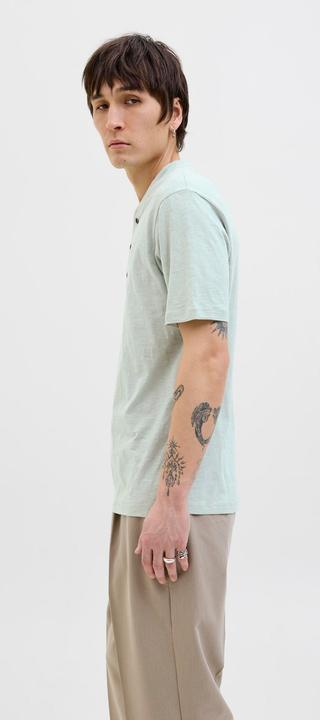 Immagine prodotto Jack & Jones Maglietta con colletto mandarino a tinta unita (L)