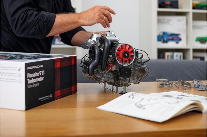 Productafbeelding Franzis Porsche 911 Turbo motor kit