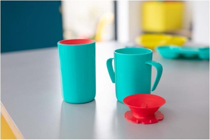Produktbild Tommee Tippee 360 ° Eleiflow Cup mit 200 ml Griffen, Rosa, 1 Stück