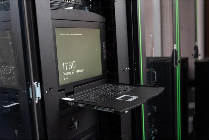 Actual product image Digitus modular console with 483cm 19inch TFT 8 port KVM & touchpad German keyboard RAL 9005 -...