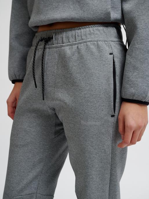 Actual product image hummel Hmltech Fleece Regular Pants (L)