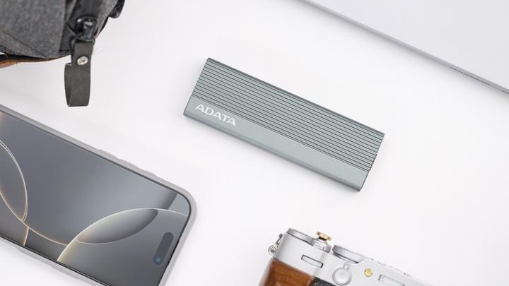 Produktbild Adata Externe SSD M.2 Gehäuse EC680 USB3.2C 10Gbps (M.2)