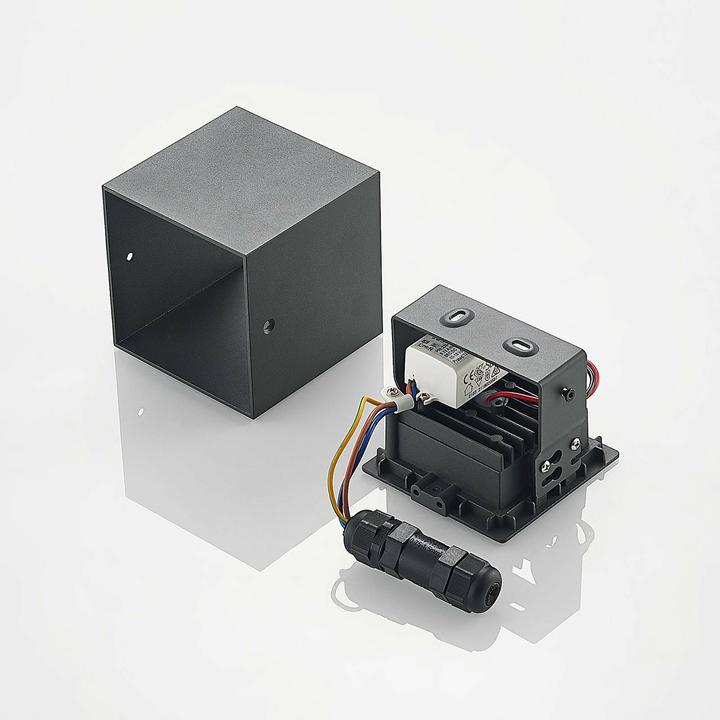 Produktbild Lindby Eveta LED-Deckenleuchte für aussen, eckig (1030 lm)