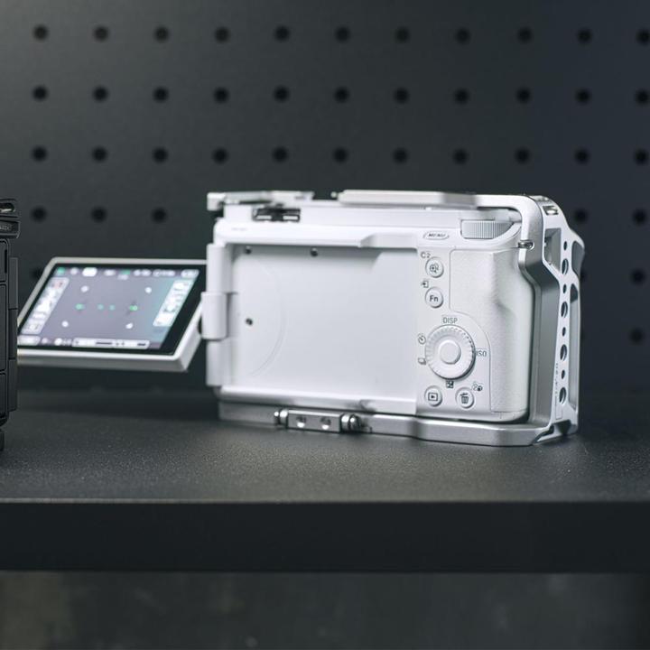 Immagine prodotto Tilta Mezza gabbia per fotocamera per Sony ZV-E1 (Gabbietta)
