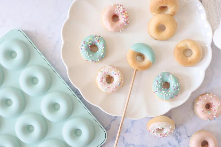 Produktbild ScrapCooking Silikon Backform für 12 Mini-Donuts