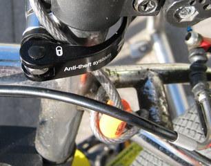 Produktbild Zefal Diebstahlsicherung LOCK'N ROLL für Sattelstütze