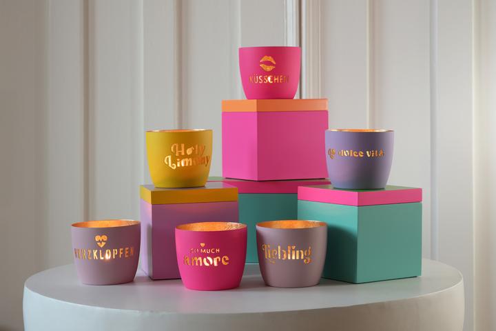 Produktbild Giftcompany Madras Windlicht M Liebeslicht rot/gold 8,5cm (1 x)