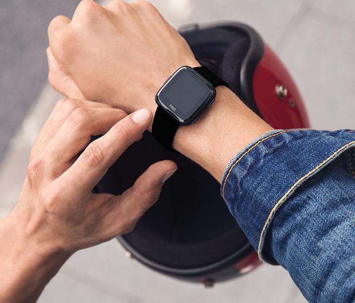 Image du produit Fitbit Versa (34 mm)