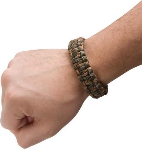 Immagine prodotto United Cutlery Bracciale di sopravvivenza Elite Forces Camo (Fibbia in ABS, Paracord standard dell'esercito americano (300 lb./ 136 kg))