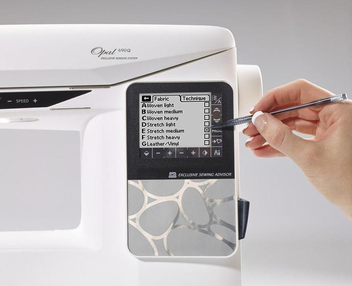 Actual product image Husqvarna VIKING Opal 690Q