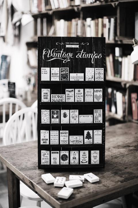Actual product image Colop Vintage display