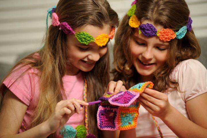 Actual product image 4M Crochet art