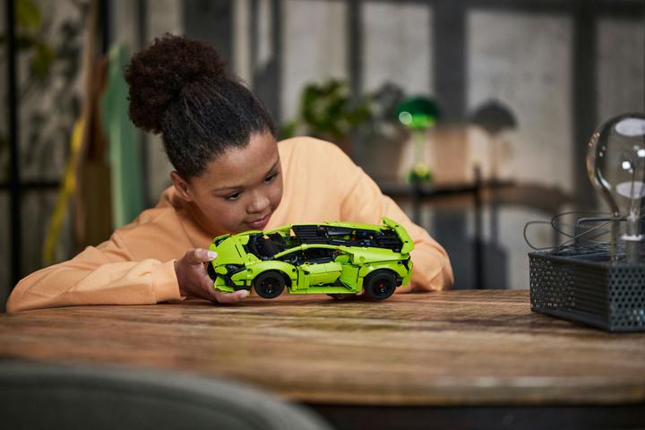 Produktbild LEGO Lamborghini Huracán Tecnica (42161, LEGO Technic)