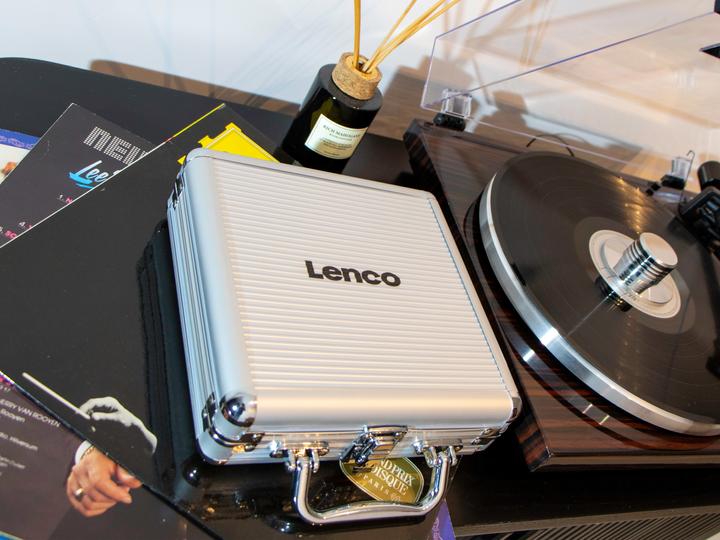 Produktbild Lenco TTA-12in1PRO 12 in 1 Profi Pfleges. f. Platt. (Plattenspieler Reinigung)