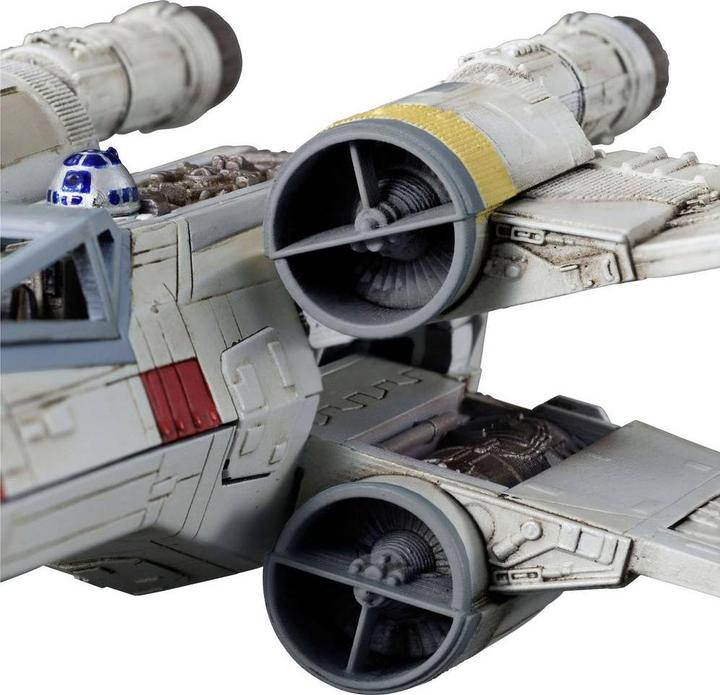 Actual product image Revell 172 XWing Starfighter kit