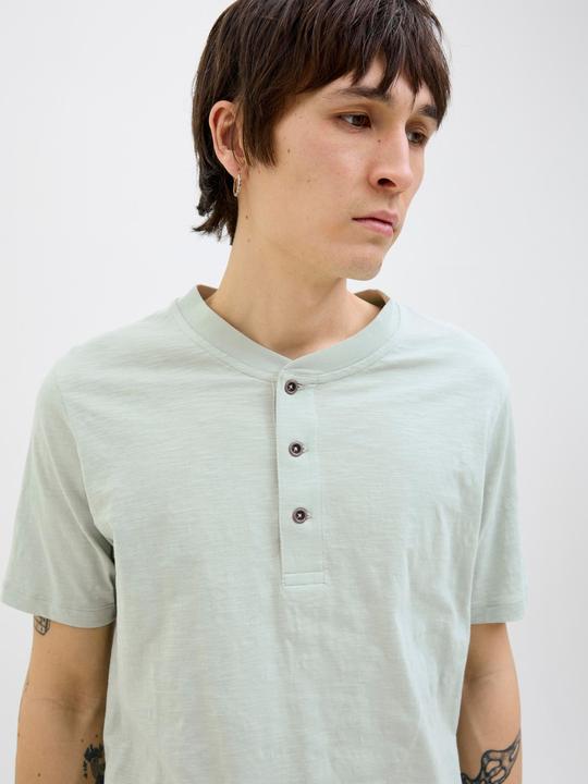 Immagine prodotto Jack & Jones Maglietta con colletto mandarino a tinta unita (L)