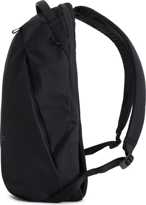 Actual product image Urth Norite 24L Backpack (Black)