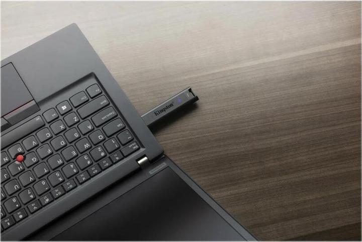 Produktbild Kingston DataTraveler Max (1000 GB, USB-C)