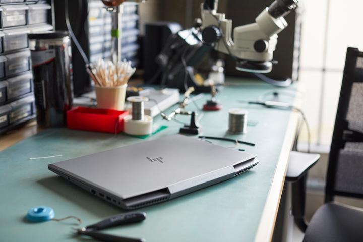 Image du produit HP ZBook – 15v G5 (15.60", Intel Core i7-8850H Intel Core i7-8850H, 32 Go, 512 Go, CH)