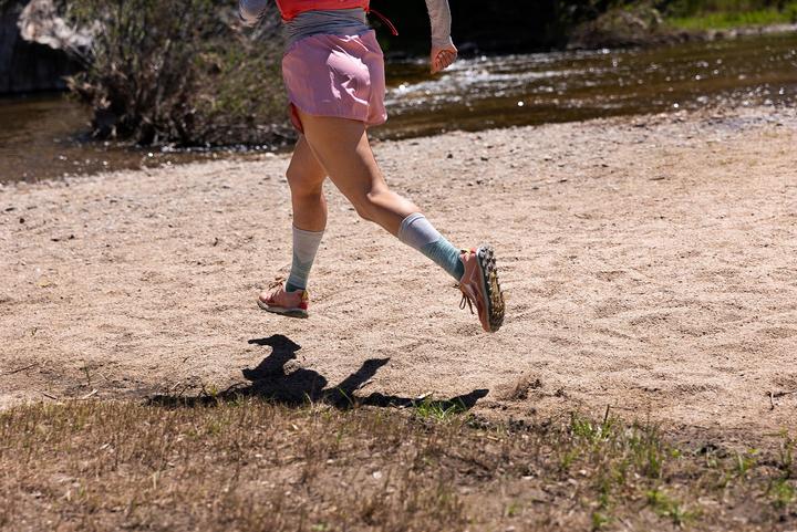 Actual product image Injinji Women's Trail Midweight Crew (M/L)