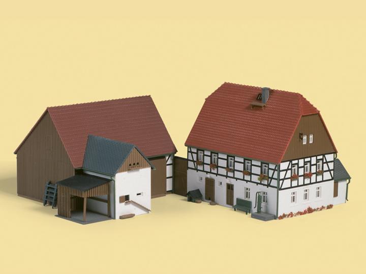 Actual product image Auhagen 11350 H0 Kleines Gehöft