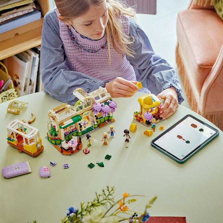 Produktbild LEGO Pflanzencafé und Blumenkiosk (42671, LEGO Friends)
