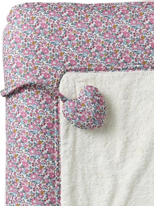 Image du produit Envie de Fraise Baby Wickelauflagen-Bezug aus Liberty-Stoff