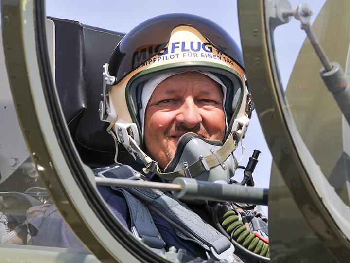 Produktbild Smartbox Wunderbarer Jetflug: 20 Minuten in einem L-29 DELFIN für 1 Person in der Slowakei (1 Pers.)
