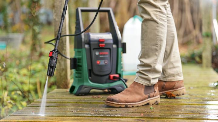 Actual product image Bosch Home & Garden UniversalAquatak 36V-100 (Rechargeable battery operated)