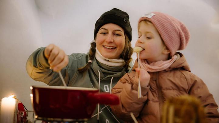 Produktbild Gutschein, Ski-Tagespass & Fondue im Iglu