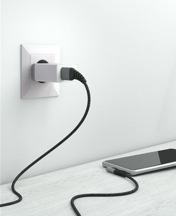 Produktbild Goobay USB-C-auf-USB-C-Textilkabel mit Metallsteckern spacegrau/silber, 90°, 1 m (1 m, USB 2.0)