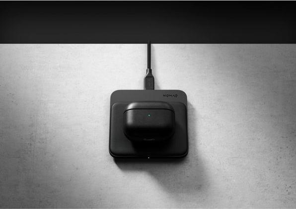 Actual product image Nomad Transport Case AirPods (3rd Gen.) Leather Black (Headphone sleeve)